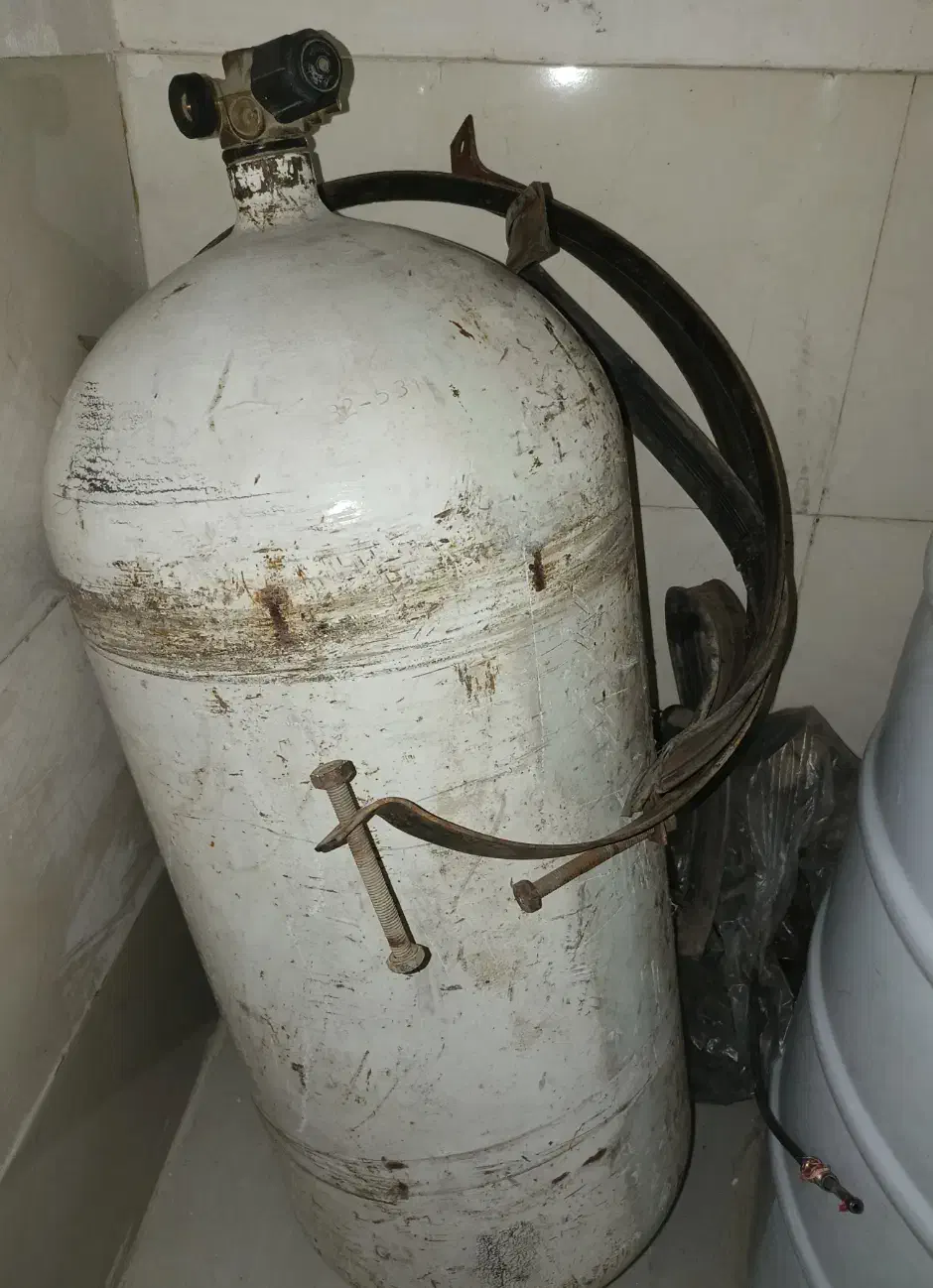 کپسول سی ان جی پراید|قطعات یدکی و لوازم جانبی|شیراز, کوشک میدان|دیوار