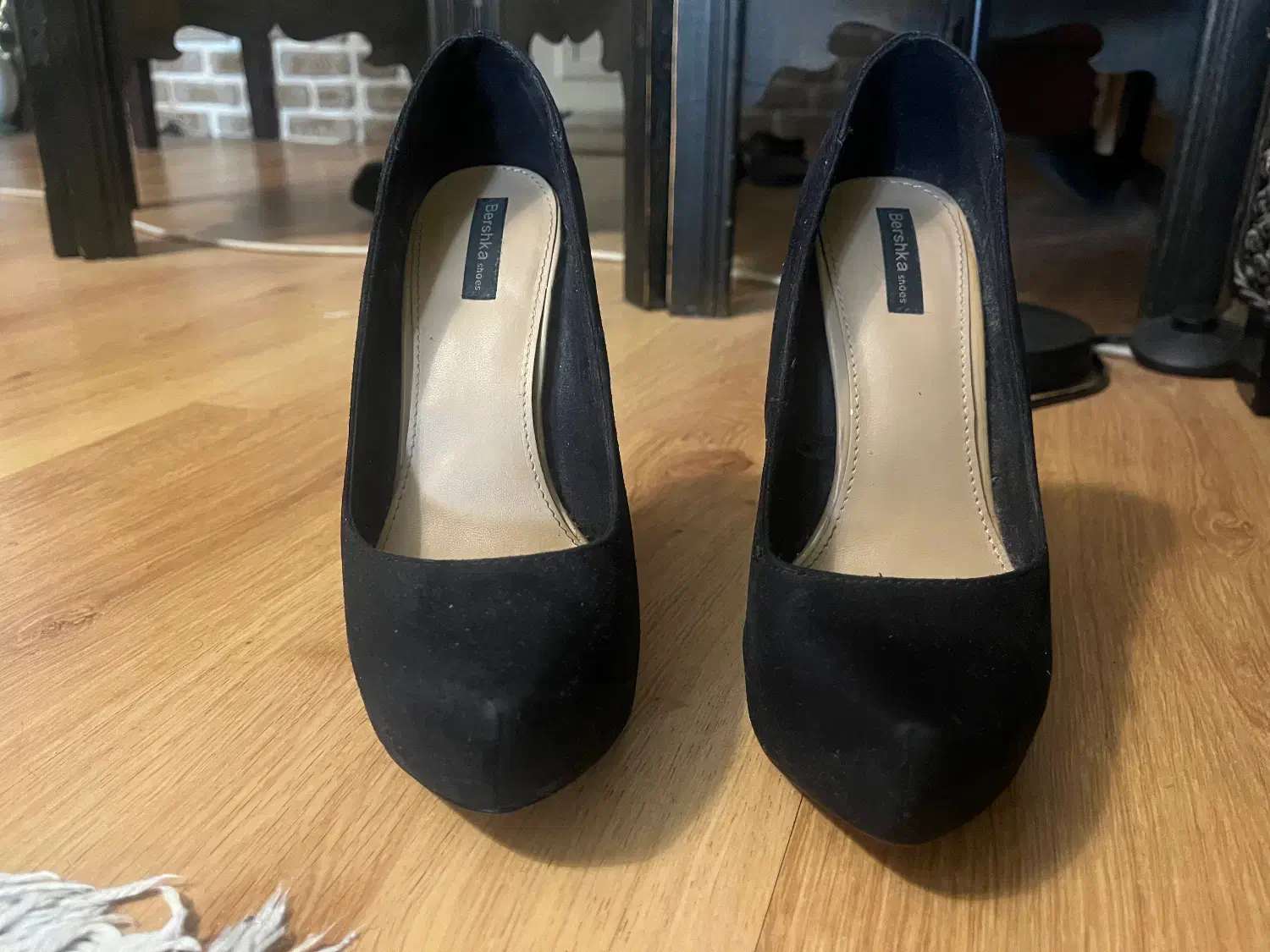 کفش|کیف، کفش، کمربند|تهران, آسمان|دیوار