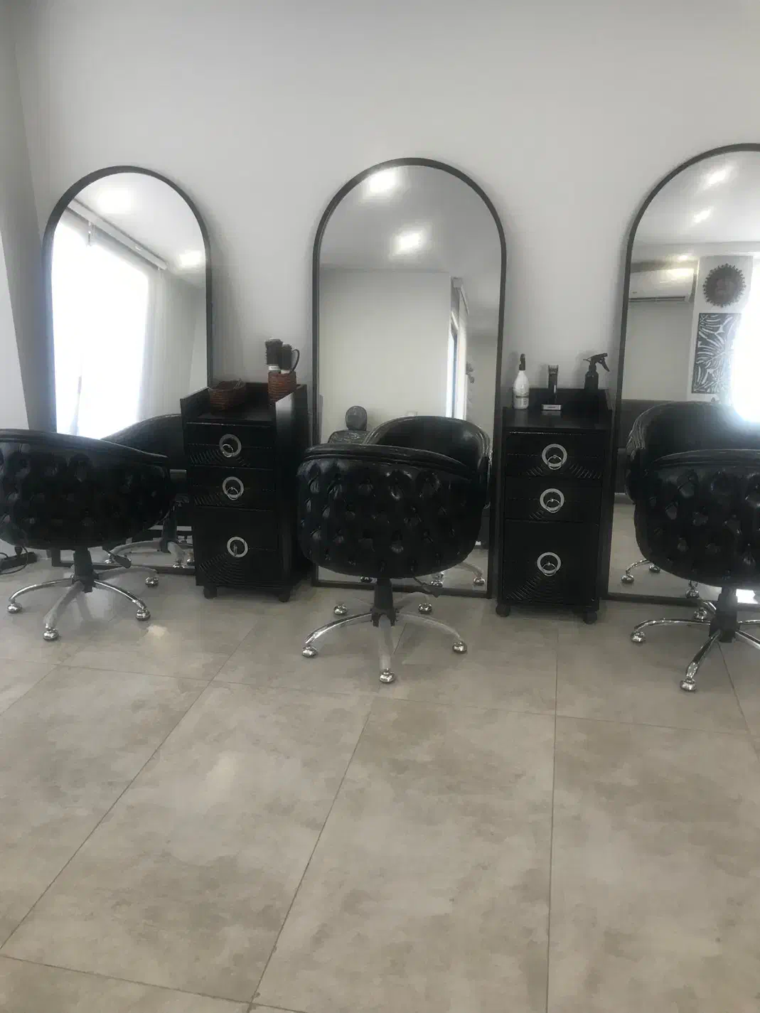 فروش تجهیزات سالن زیبایی|آرایشگاه و سالن‌های زیبایی|شیراز, زرهی|دیوار