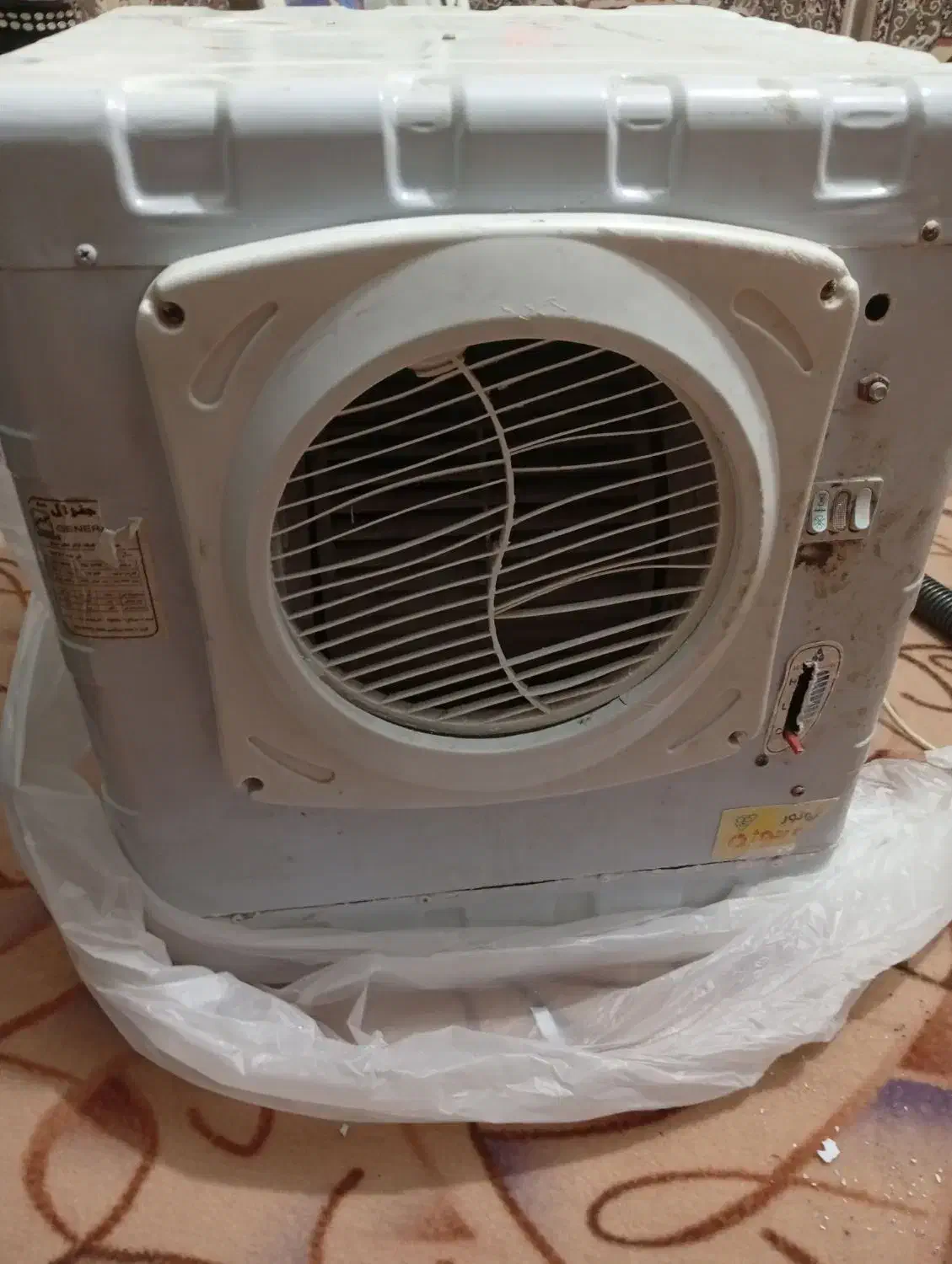 کولرآبی کوچک|کولر آبی|ساوه, |دیوار