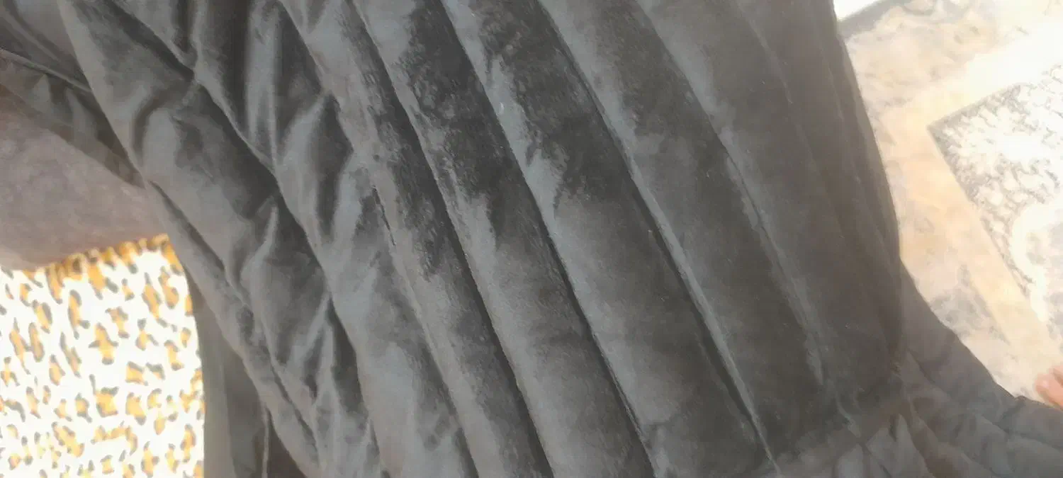 کاپشن|لباس|بروجرد, |دیوار