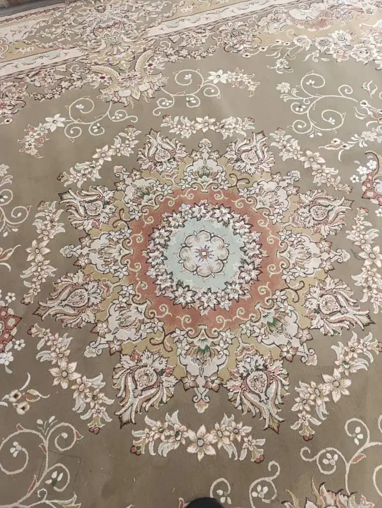 دو عدد فرش گل برجسته|فرش|یاسوج, |دیوار