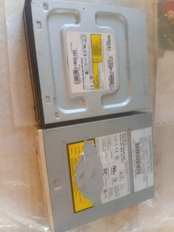 دی وی دی سامسونگ و سونی کامپیوتر ۲ عدد معیوب|قطعات و لوازم جانبی رایانه|ساری, |دیوار