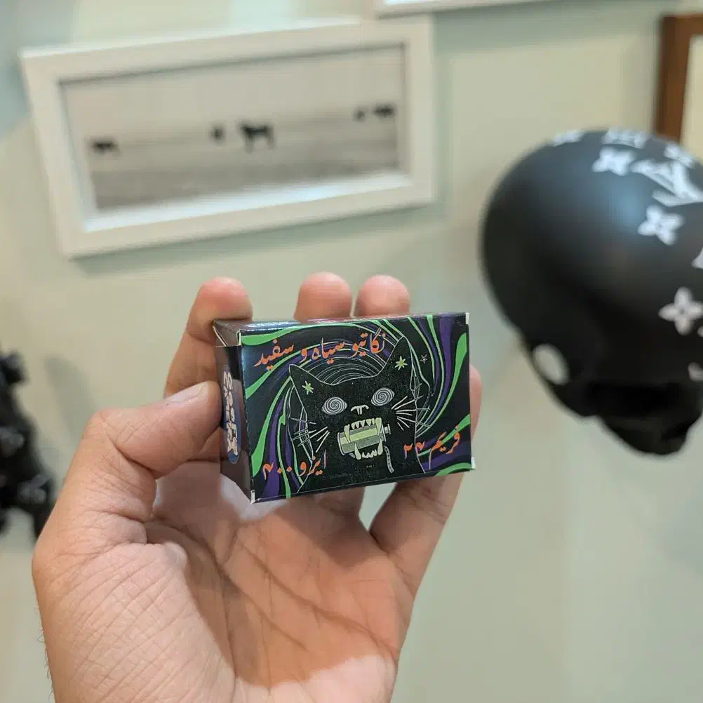 نگاتیو فیلم عکاسی سیاه و سفید تاریخدار|دوربین عکاسی و فیلم‌برداری|تهران, میدان ولیعصر|دیوار