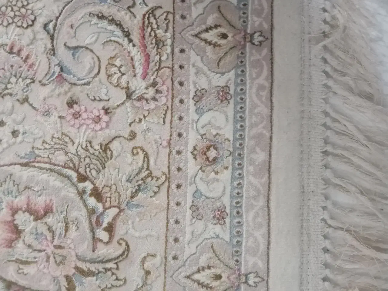 فرش ماشینی با کیفیت ۱۲۰۰شانه در حد نو|فرش|اصفهان, سودان|دیوار