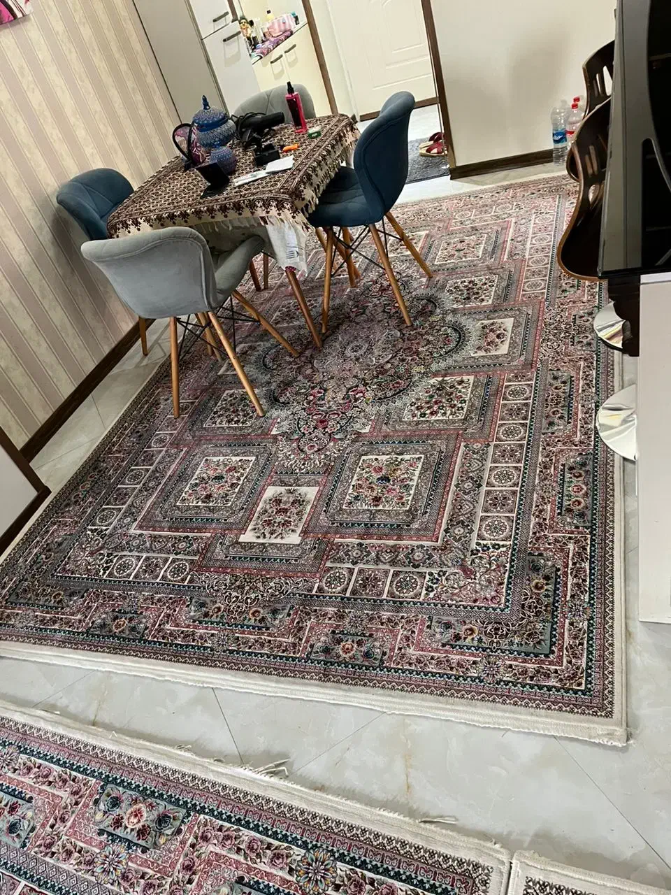 ۲ تا فرش ۹ متری و یک فرش ۶ متری|فرش|پردیس, فاز ۴|دیوار