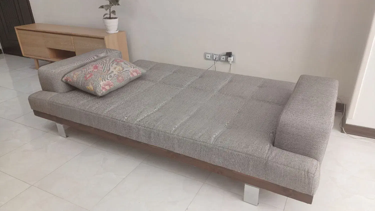 مبل هشت نفره|مبلمان خانگی و میز عسلی|کرج, آق تپه|دیوار