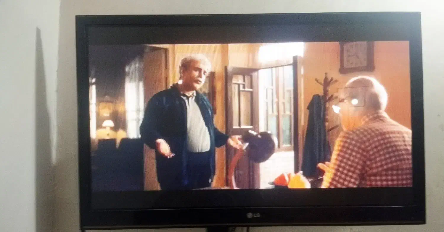 تلویزیون پاناسونیک ۵۵اینچ‌ و تلویزیون ال جی42اینج|تلویزیون و پروژکتور|بندرعباس, |دیوار