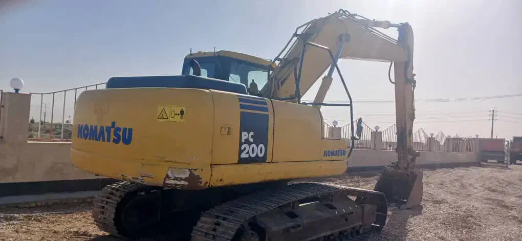 فروشی بیل مکانیکی۲۰۰|خودرو سنگین|زنجان, |دیوار