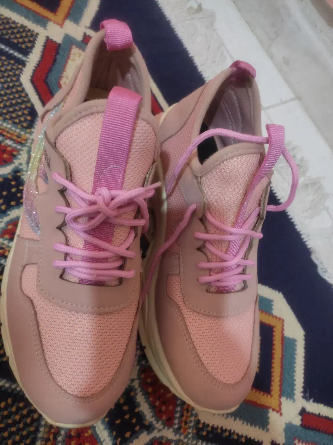 کفش اسپرت لژ دار|کیف، کفش، کمربند|کاشان, صنعت|دیوار