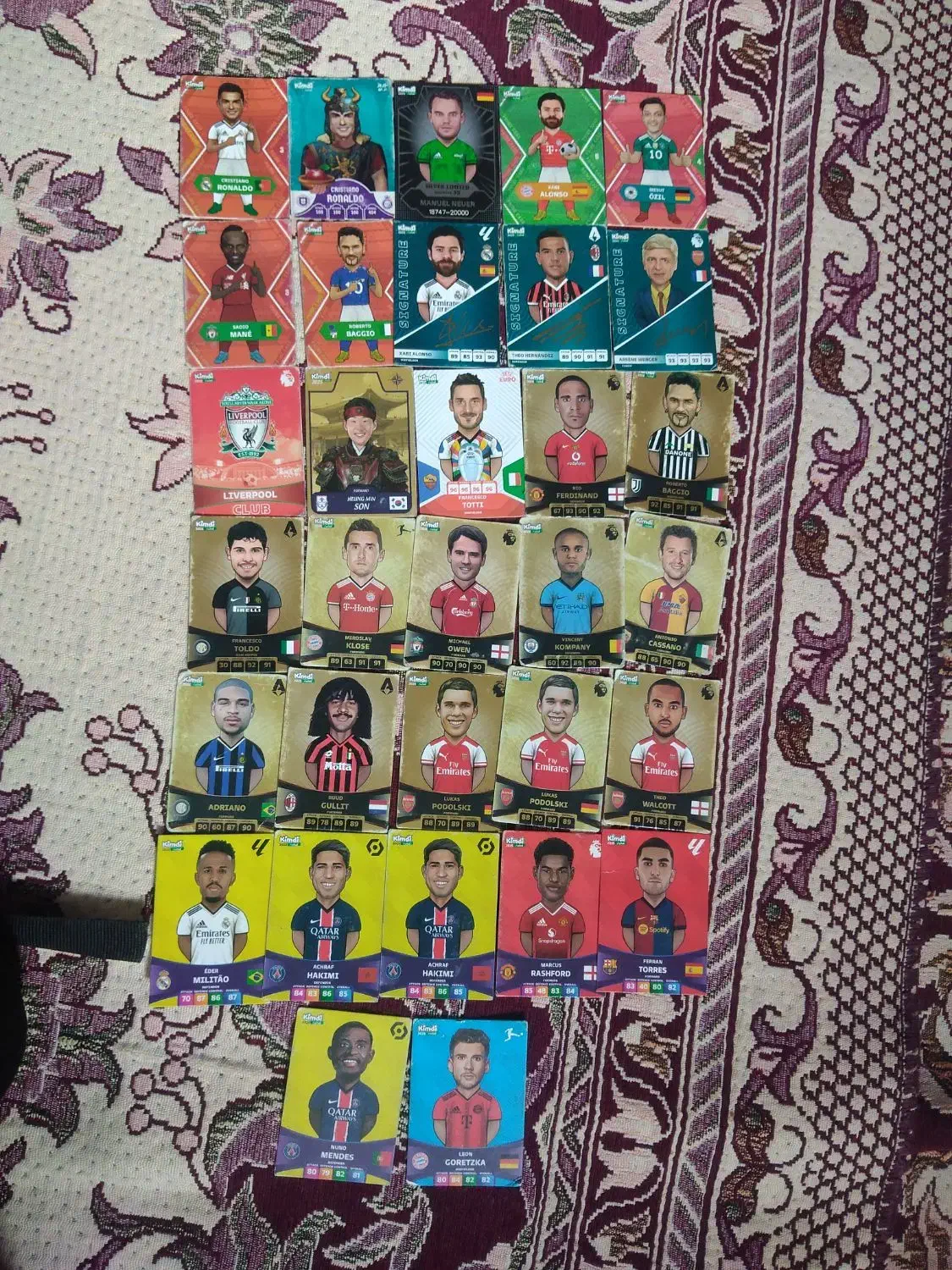 کیمدی|اسباببازی|قائن, |دیوار