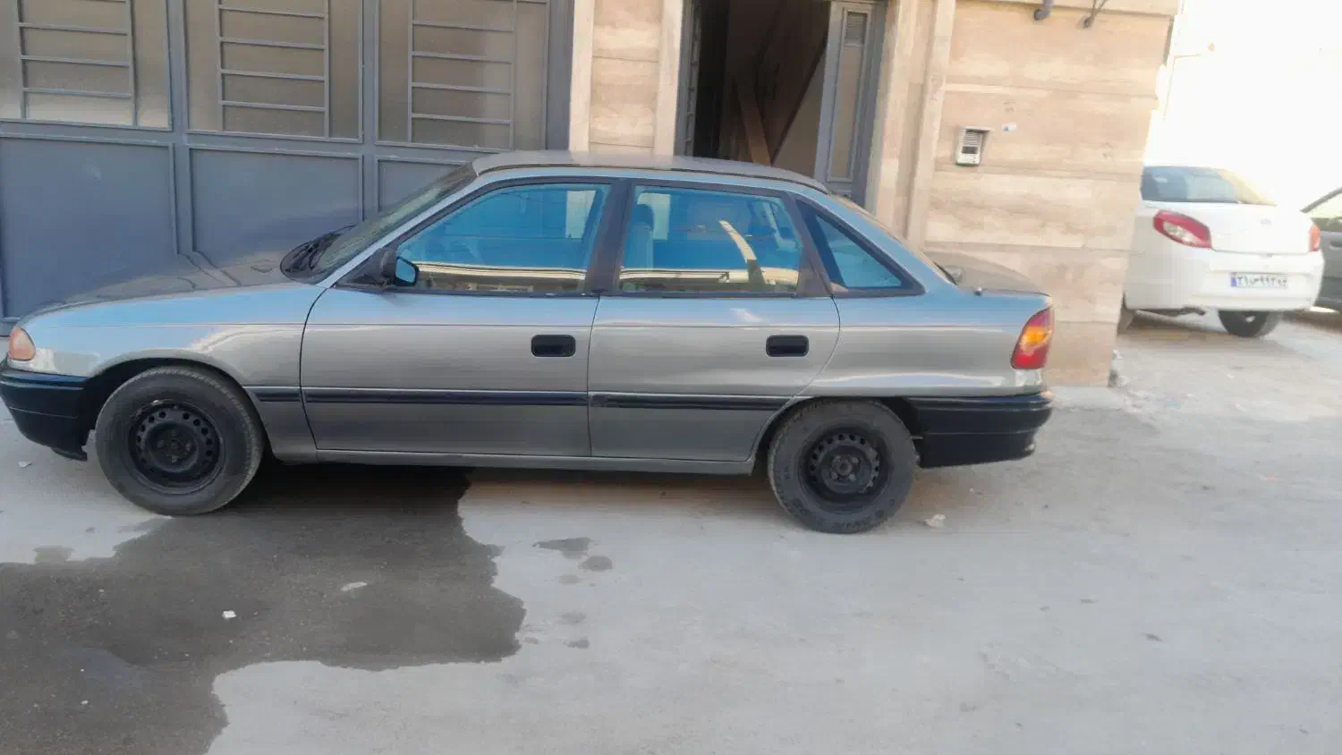 فروش ماشین  اوپل استرا|خودرو سواری و وانت|شیراز, سینما سعدی|دیوار