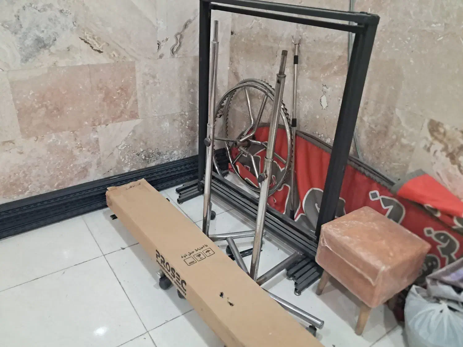 لوازم وتجهیزات فروشگاه پوشاک|فروشگاه و مغازه|نظرآباد, نظرآباد|دیوار