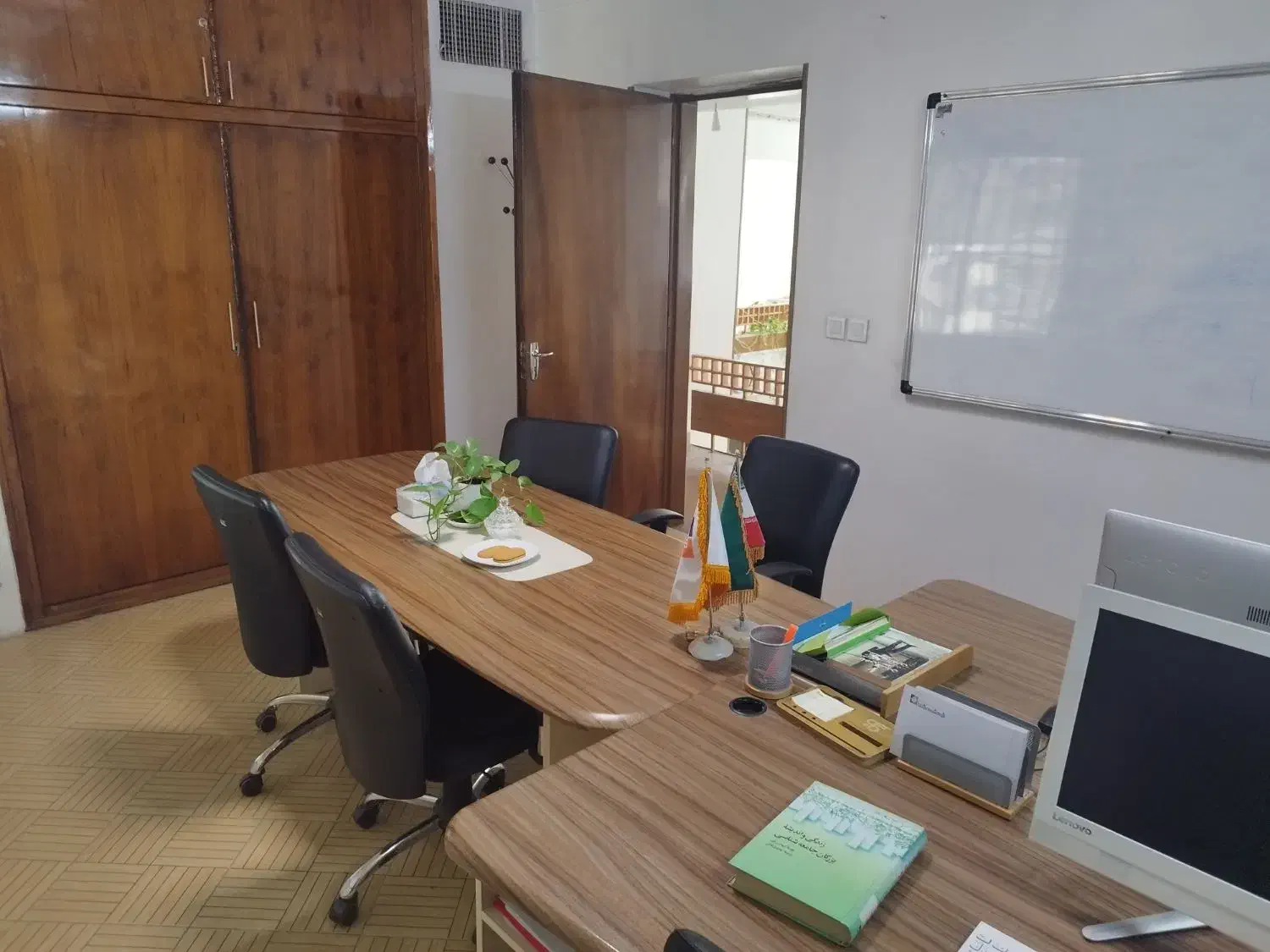 فضای کار اشتراکی|اجارهٔ کوتاهمدت دفتر کار و فضای آموزشی|مشهد, کلاهدوز|دیوار