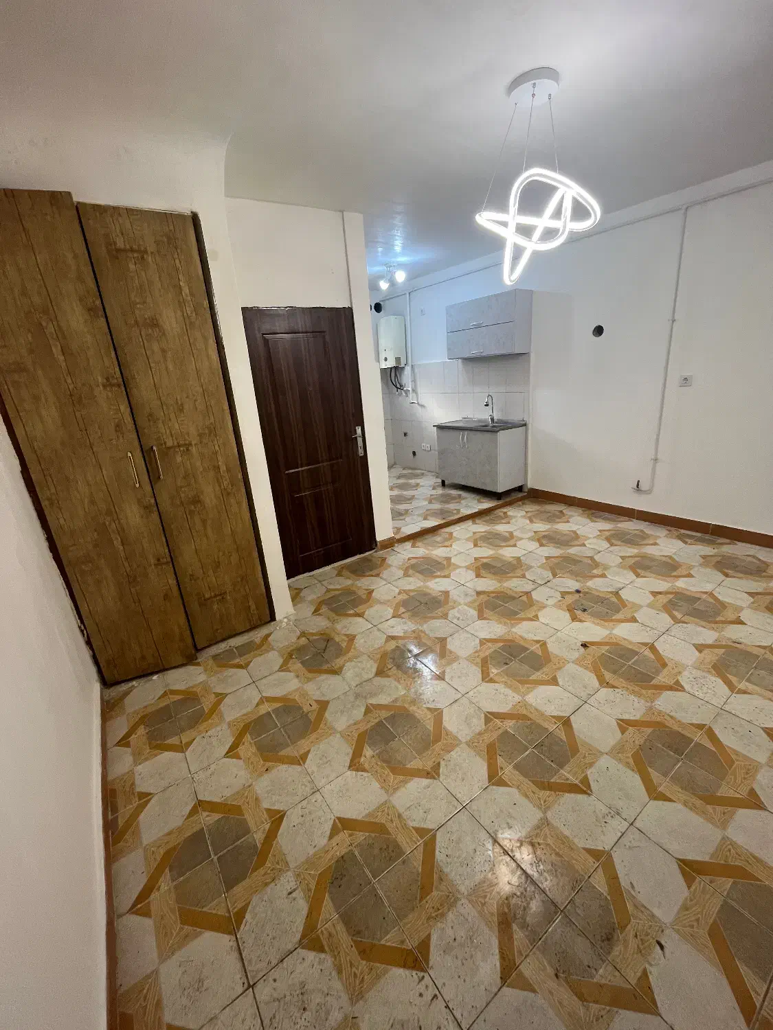 سوییت اقتصادی/رشت/ با کنتور اختصاصی|فروش خانه و ویلا|رشت, انصاری|دیوار