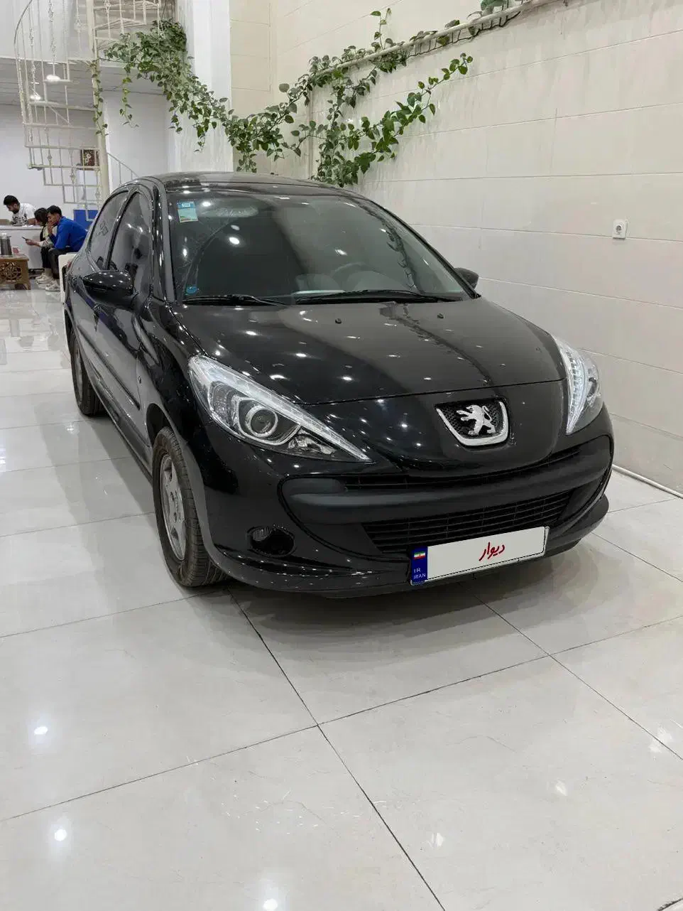 ۲۰۷ مدل ۴۰۳|خودرو سواری و وانت|شیراز, ترمینال باربری|دیوار