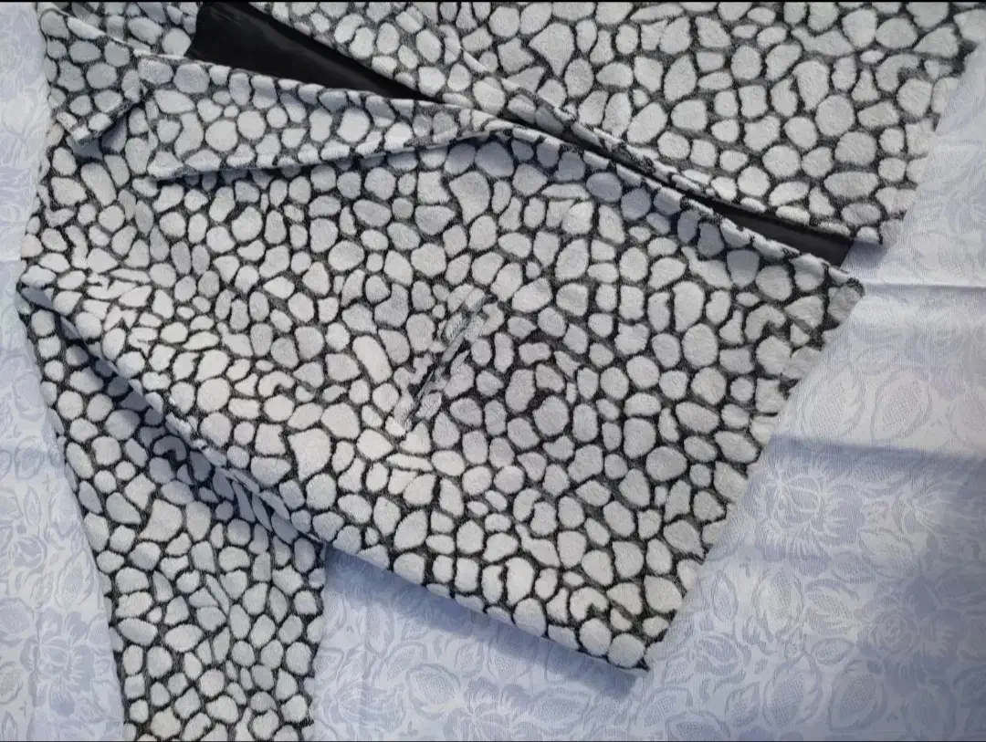 تعدادی لباس|لباس|سبزوار, پاسداران|دیوار