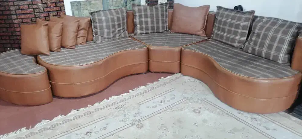 مبل ال l هفت نفره دو رو چرم سالم تمیز L|مبلمان خانگی و میز عسلی|شیراز, میانرود|دیوار