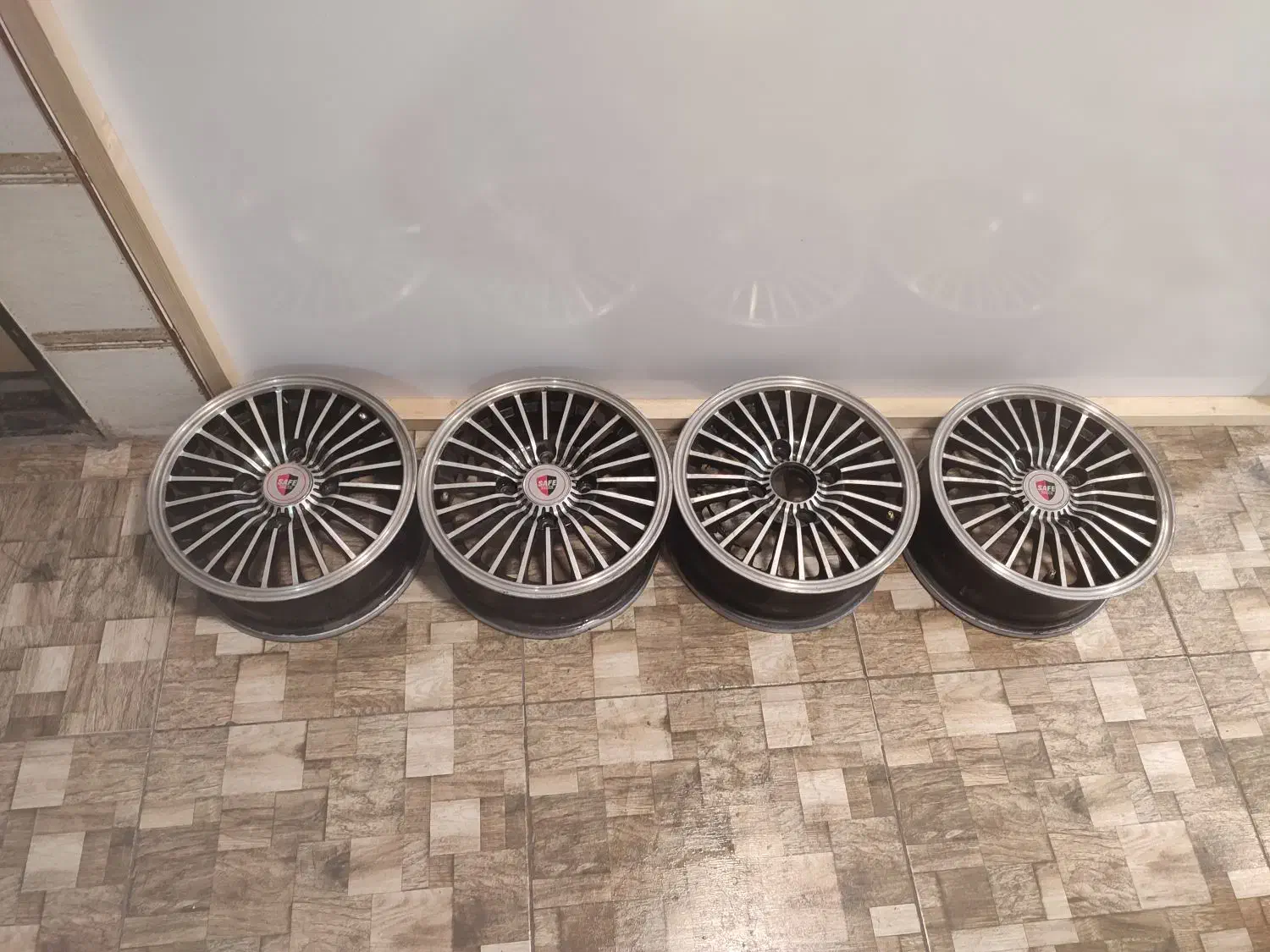 رینگ پراید|قطعات یدکی و لوازم جانبی|رشت, معلولین|دیوار