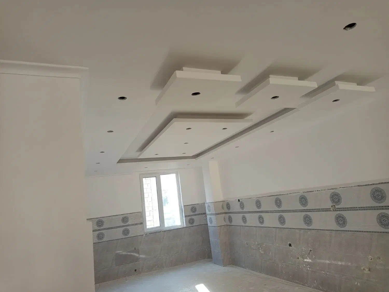 نقاش درب پنجره آهنی کناف|خدمات پیشه و مهارت|ارومیه, |دیوار