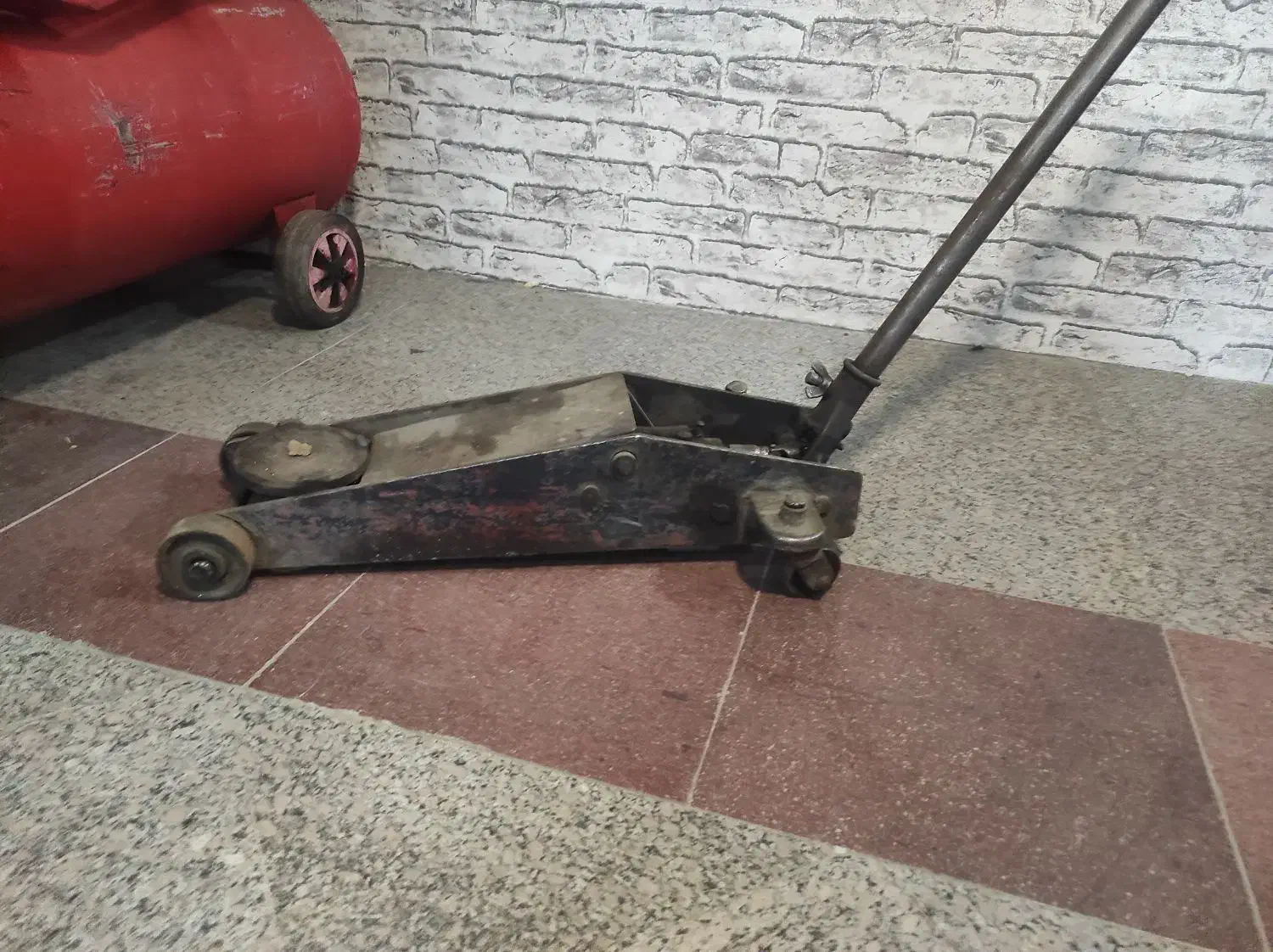 جک سوسماری روسی|ابزارآلات|بروجرد, |دیوار