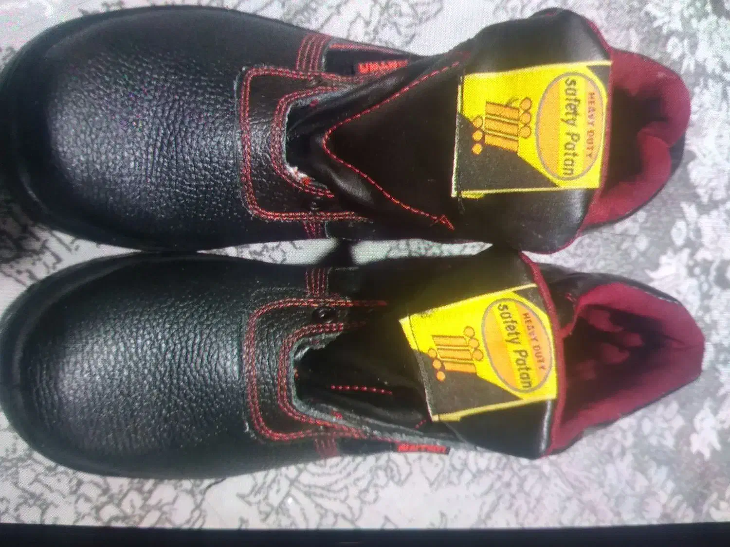 کفش|کیف، کفش، کمربند|لیکک, |دیوار