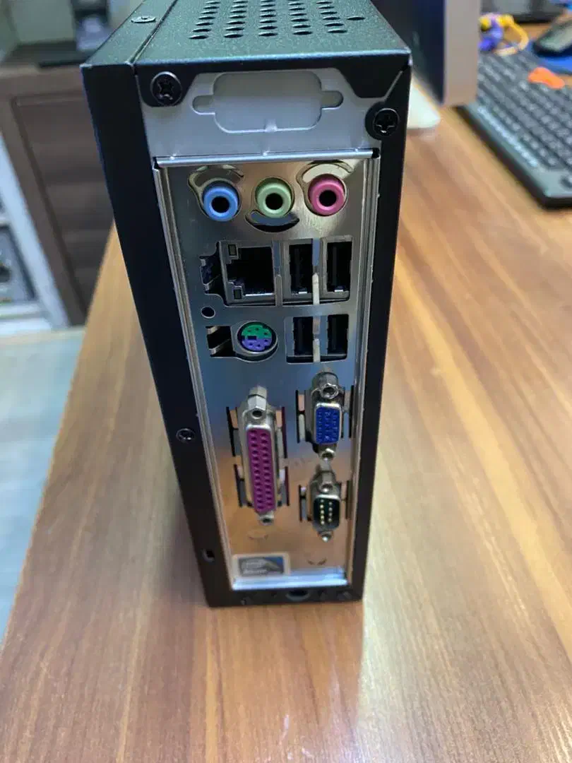 سیستم کامپیوتر مینی طول 22 ارتفاع 19 عرض 6 cm|رایانه رومیزی|ساری, |دیوار