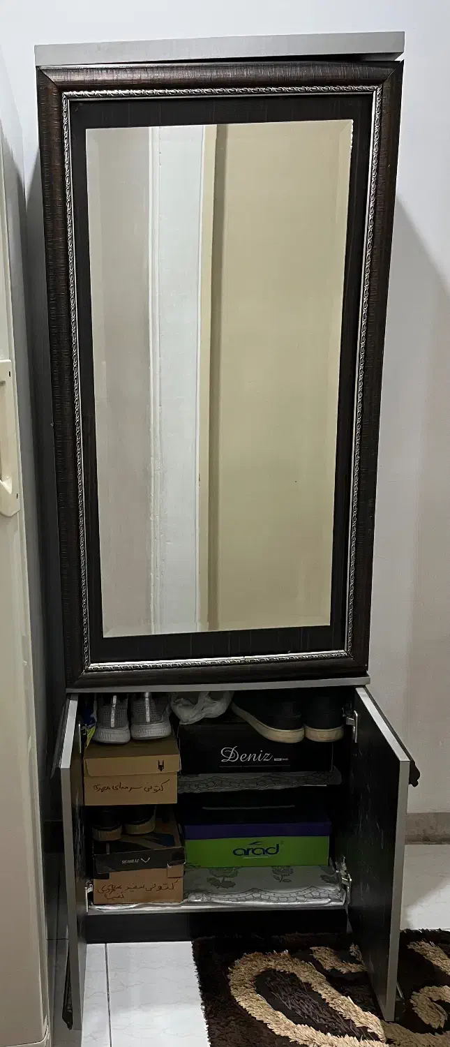 جاکفشی جالباسی ایستاده آینه دار|جاکفشی، کمد، دراور|فردیس, شهرک ۱۱۰|دیوار