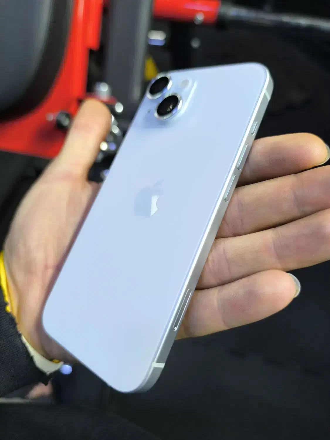 آیفون 15 نرمال|موبایل|هشتگرد, هشتگرد قدیم|دیوار