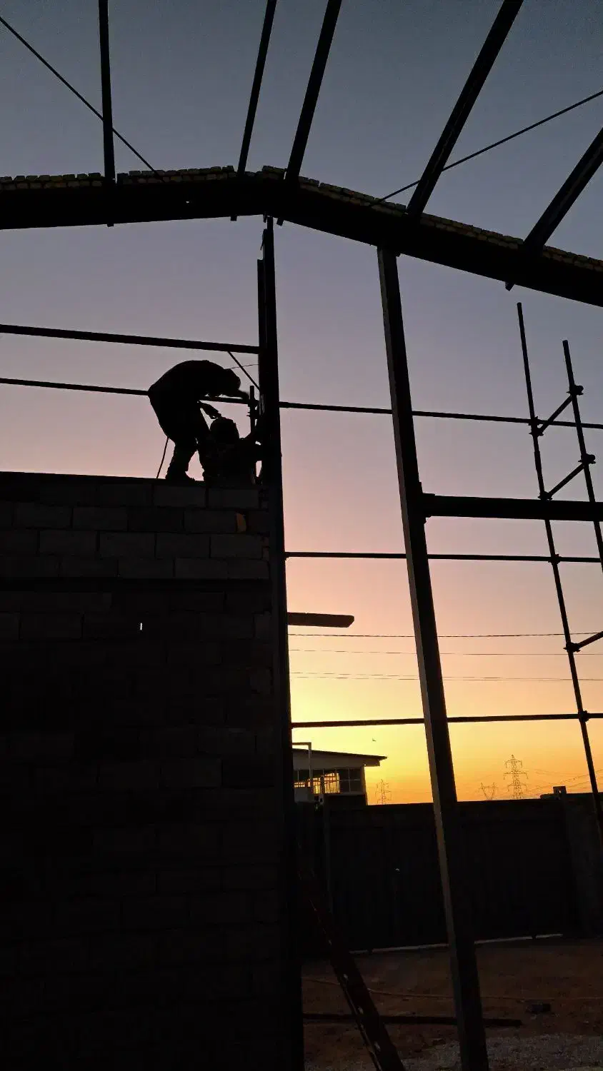 عرضه تمام کارهای جوشکاری ساختمان حرفه ای|خدمات پیشه و مهارت|اسلام‌شهر, شهرک مفیدی|دیوار