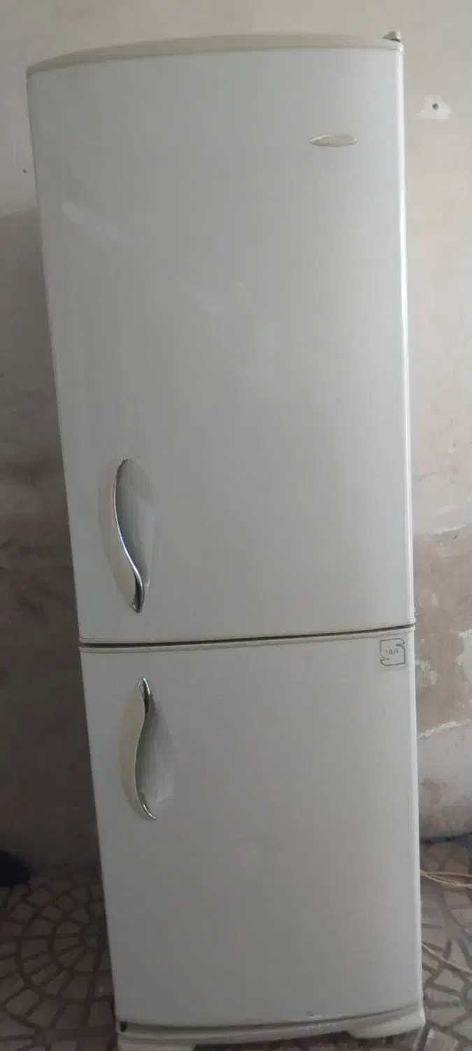 دو عدد یخچال|یخچال و فریزر|اردبیل, |دیوار