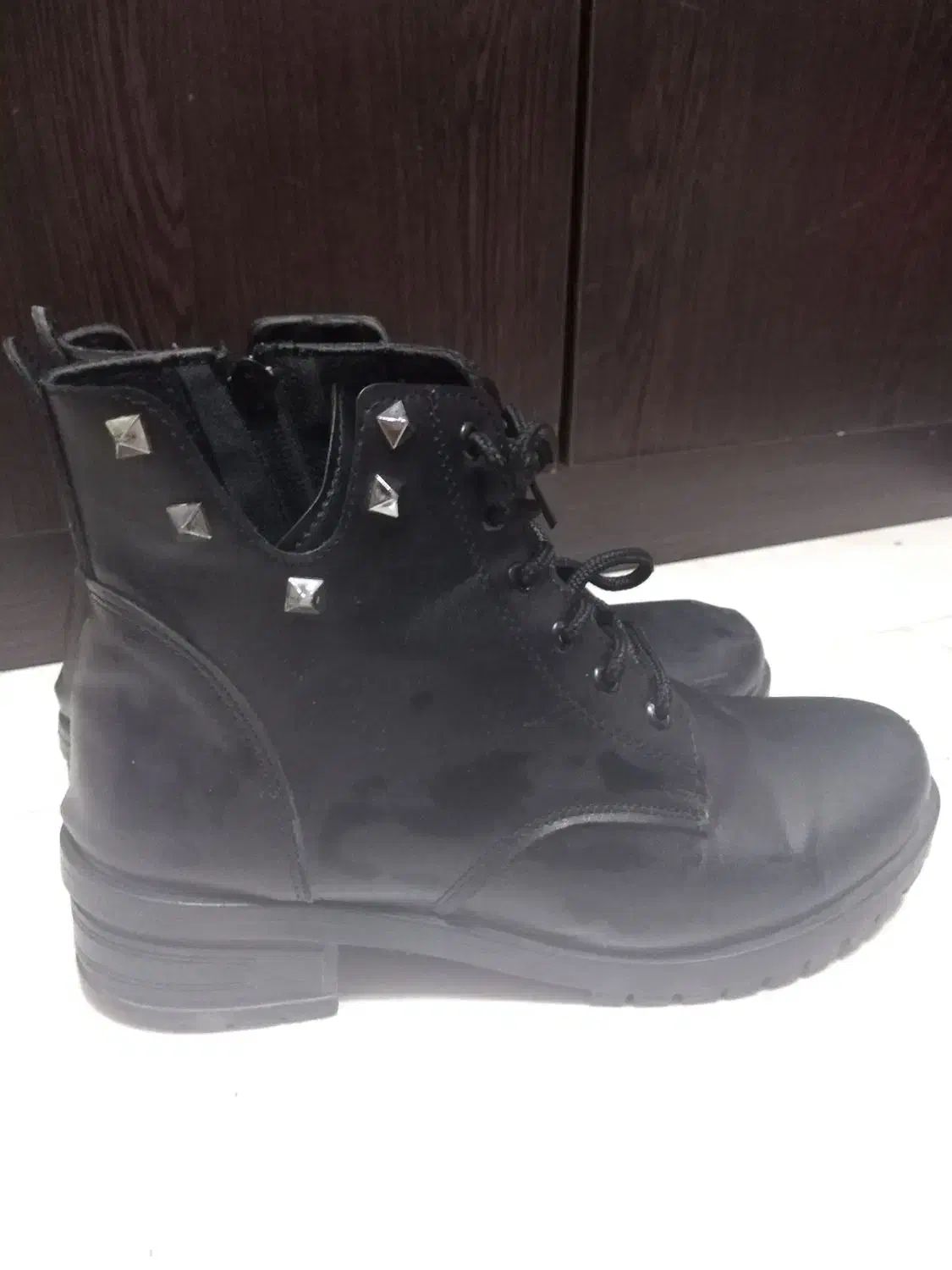 بوت|کیف، کفش، کمربند|فردوسیه, |دیوار