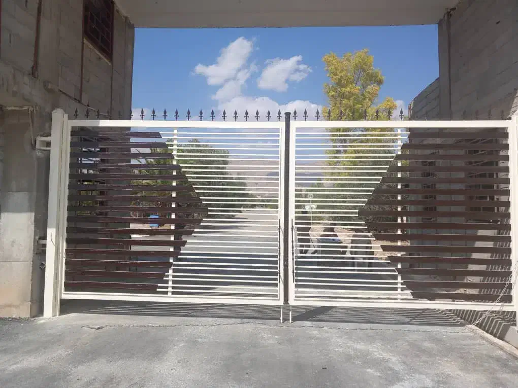 نقاشی ساختمان ودر وپنجره|خدمات پیشه و مهارت|سروستان, |دیوار