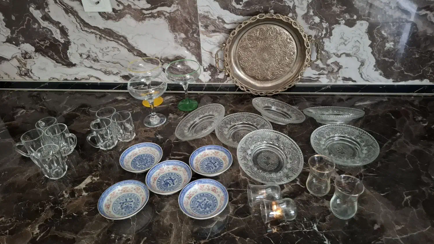 ظروف قدیمی|مبلمان اداری|اندیشه, شهرک مریم|دیوار