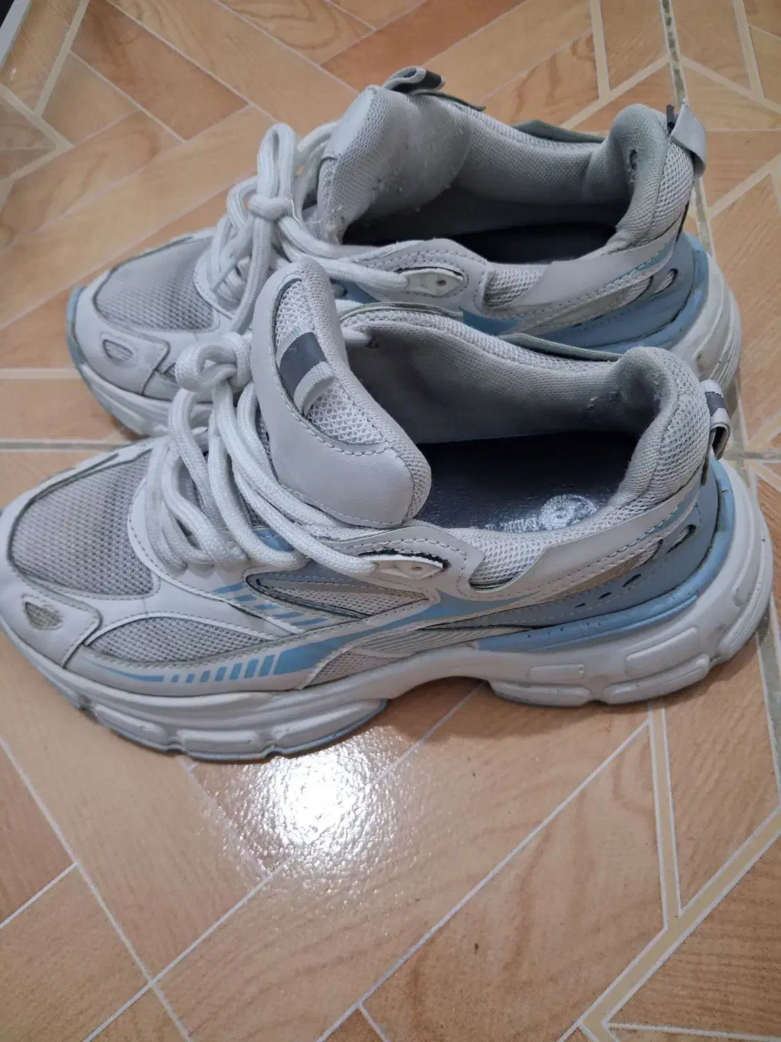 کتونی لژداربا کفی طبی|کیف، کفش، کمربند|رشت, سلیمانداراب|دیوار