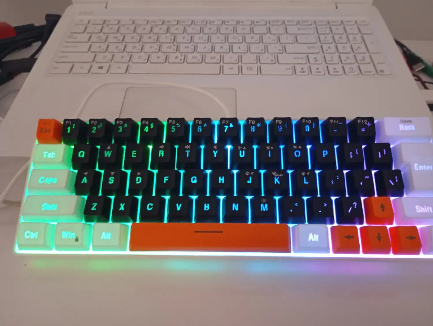 کیبورد v7000 مکانیکی|قطعات و لوازم جانبی رایانه|بوشهر, |دیوار