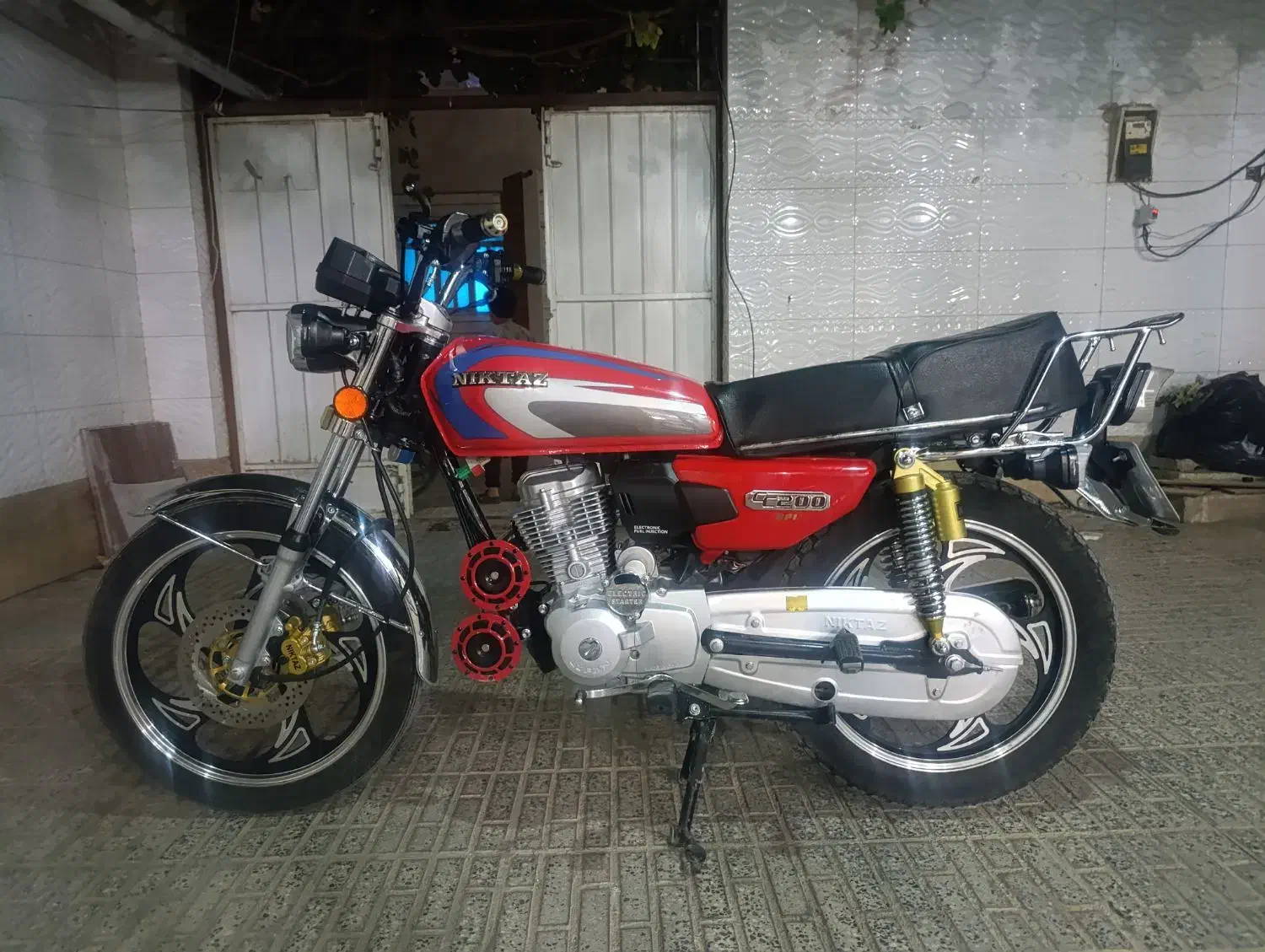 200نیکتاز|موتورسیکلت|شهرکرد, |دیوار