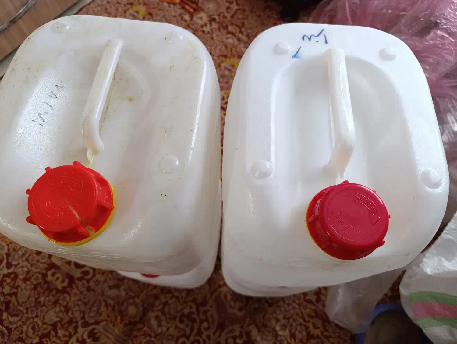 دبه بیست لیتری|ظروف نگهدارنده، پلاستیکی، یک‌بارمصرف|قم, باغ کرباسی|دیوار