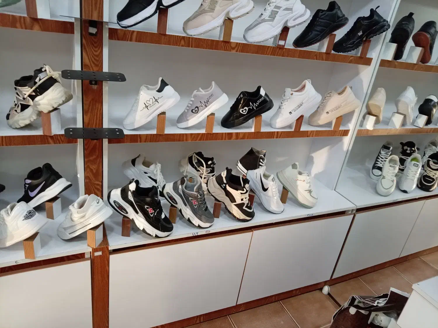 خرید اقساطی به مدت ۳ ماه با چک صیادی|کیف، کفش، کمربند|کرمان, |دیوار