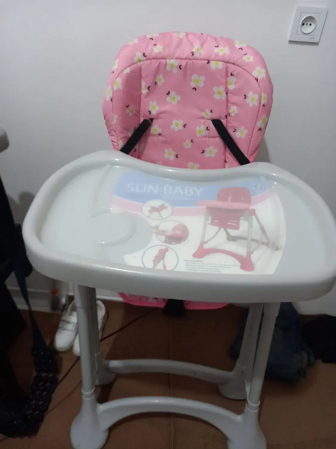 صندلی کودک|تخت و صندلی بچه|سهند, |دیوار