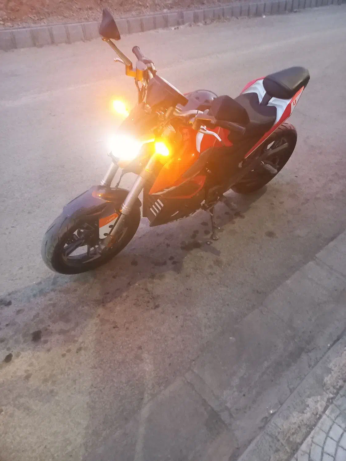زونتس 1402|موتورسیکلت|سنندج, |دیوار