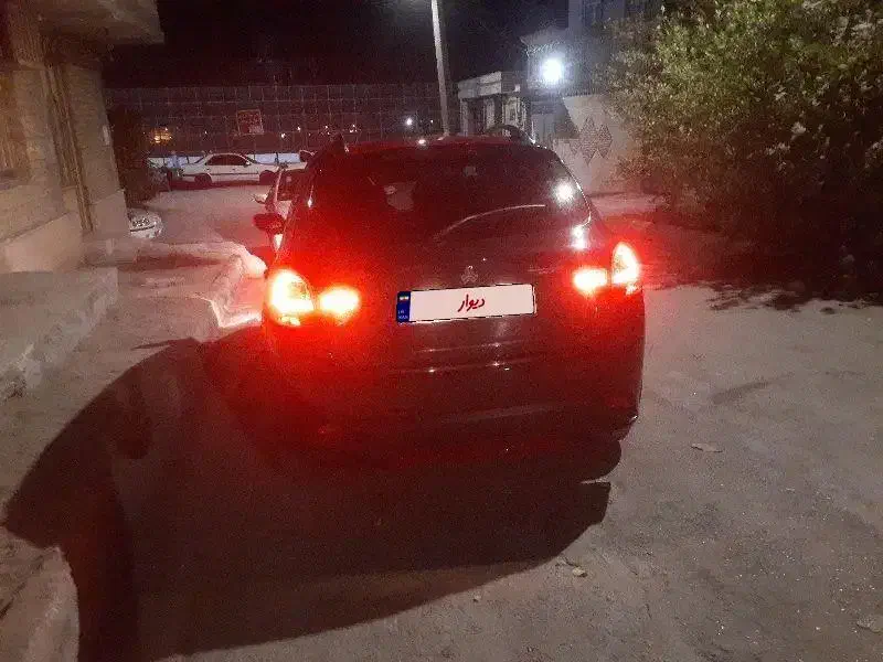 کوئیک مشکی قرمز|خودرو سواری و وانت|بندرعباس, |دیوار