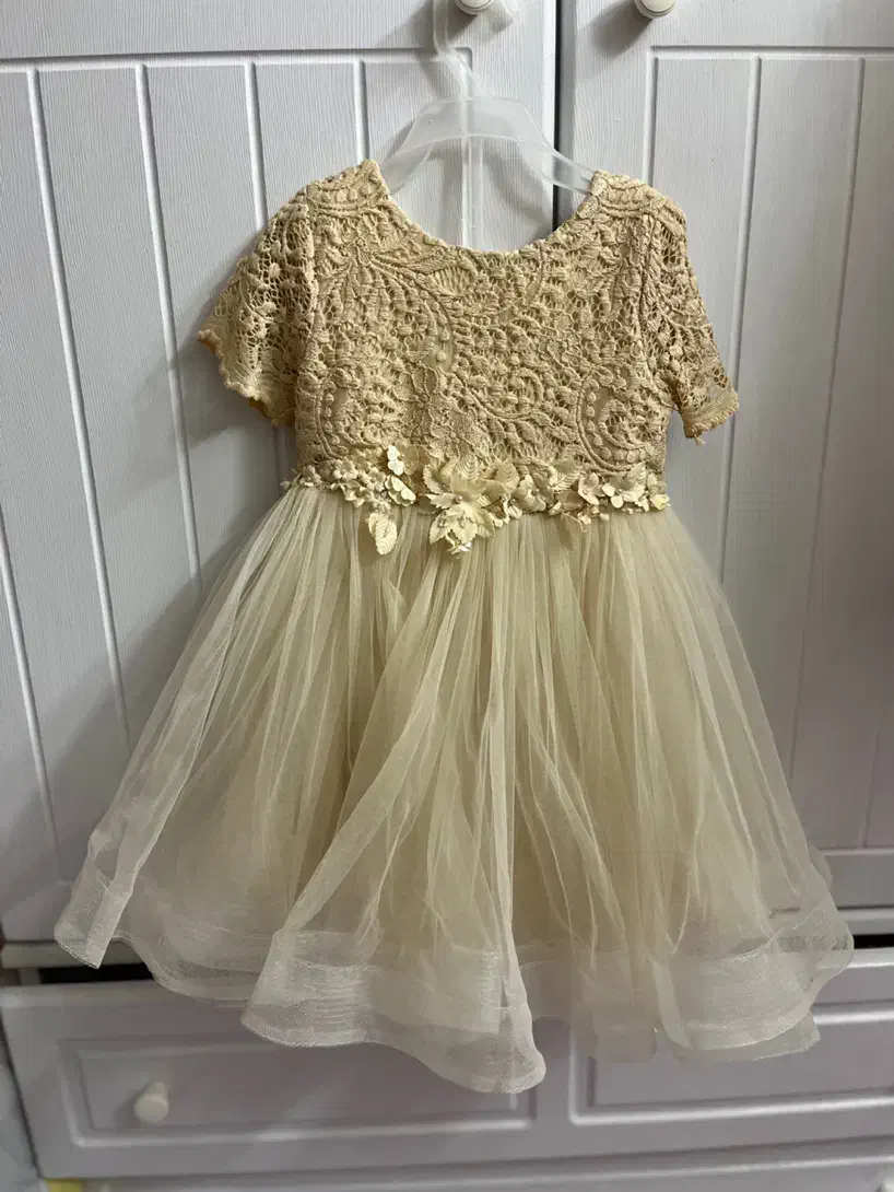 لباس عروس دخترانه|کفش و لباس بچه|کرج, مهرویلا شمالی|دیوار