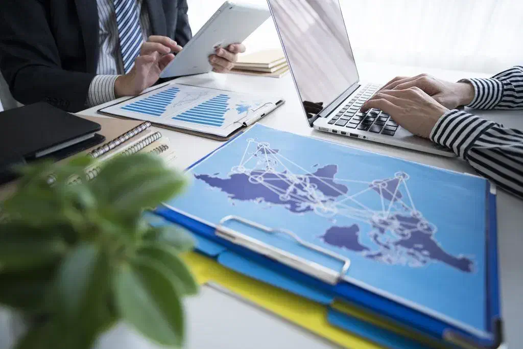 کارمند شرکت|استخدام اداری و مدیریت|تهران, درختی|دیوار