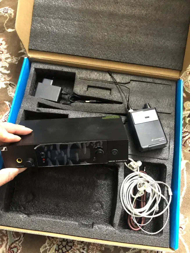 ایر مانیتورینگ سنهایزر|صوتی و تصویری|ری, علایین|دیوار