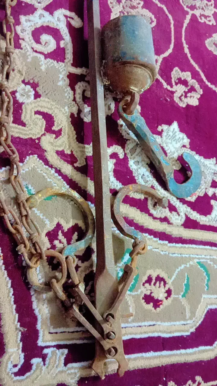 قپون قپان ترازو|کلکسیون اشیاء عتیقه|کرمان, |دیوار