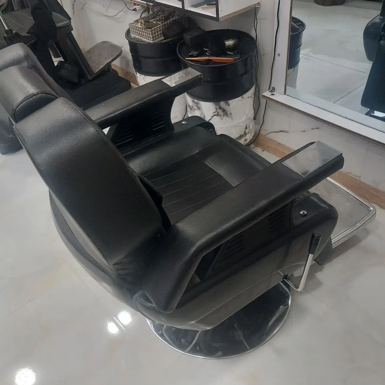 فروش صندلی پدالی جک دار|آرایشگاه و سالن‌های زیبایی|اسالم, |دیوار