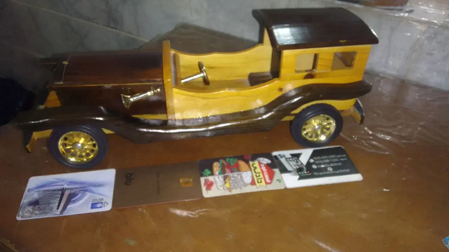 ماشین چوبی(تزئینی)|اسباببازی|قم, چهل درخت|دیوار