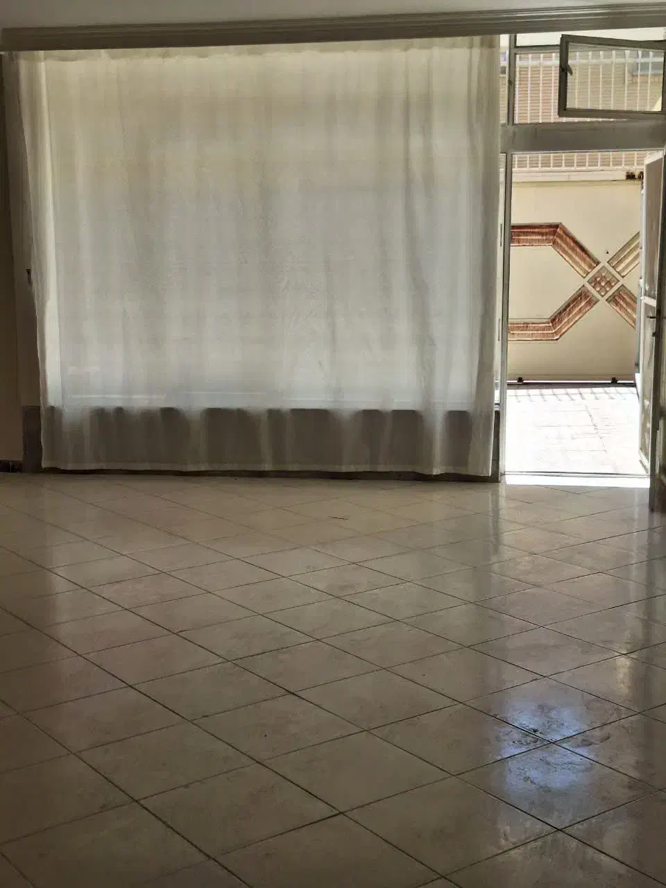 اجاره طبقه همکف دربست حیاط اختصاصی.مادی فرسخ|اجارهٔ آپارتمان|اصفهان, رحیمآباد|دیوار