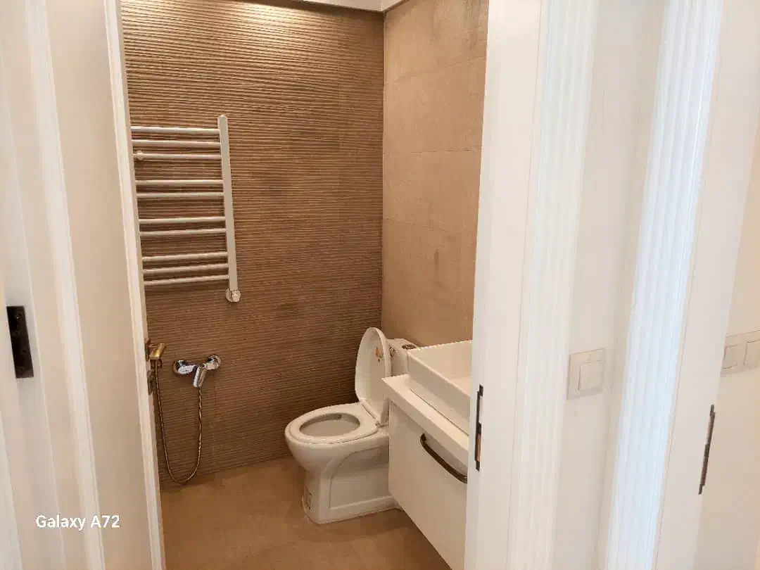 ۱۳۰ متر/۲خواب/۲پارکینگ